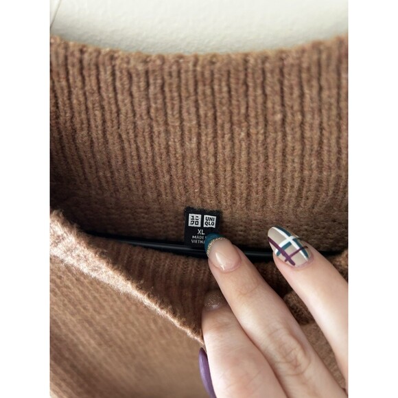 Uniqlo Sweater Womens Sz XL Brown Knit Crew Neck Pullover Casual Soft Capsule - Picture 2 of 4